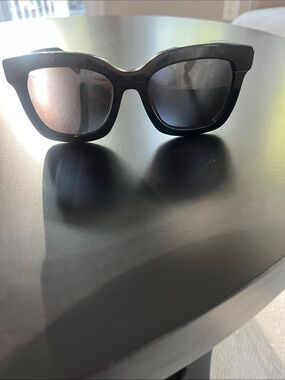 Diff Eyewear Black Thick Frame Sunglasses